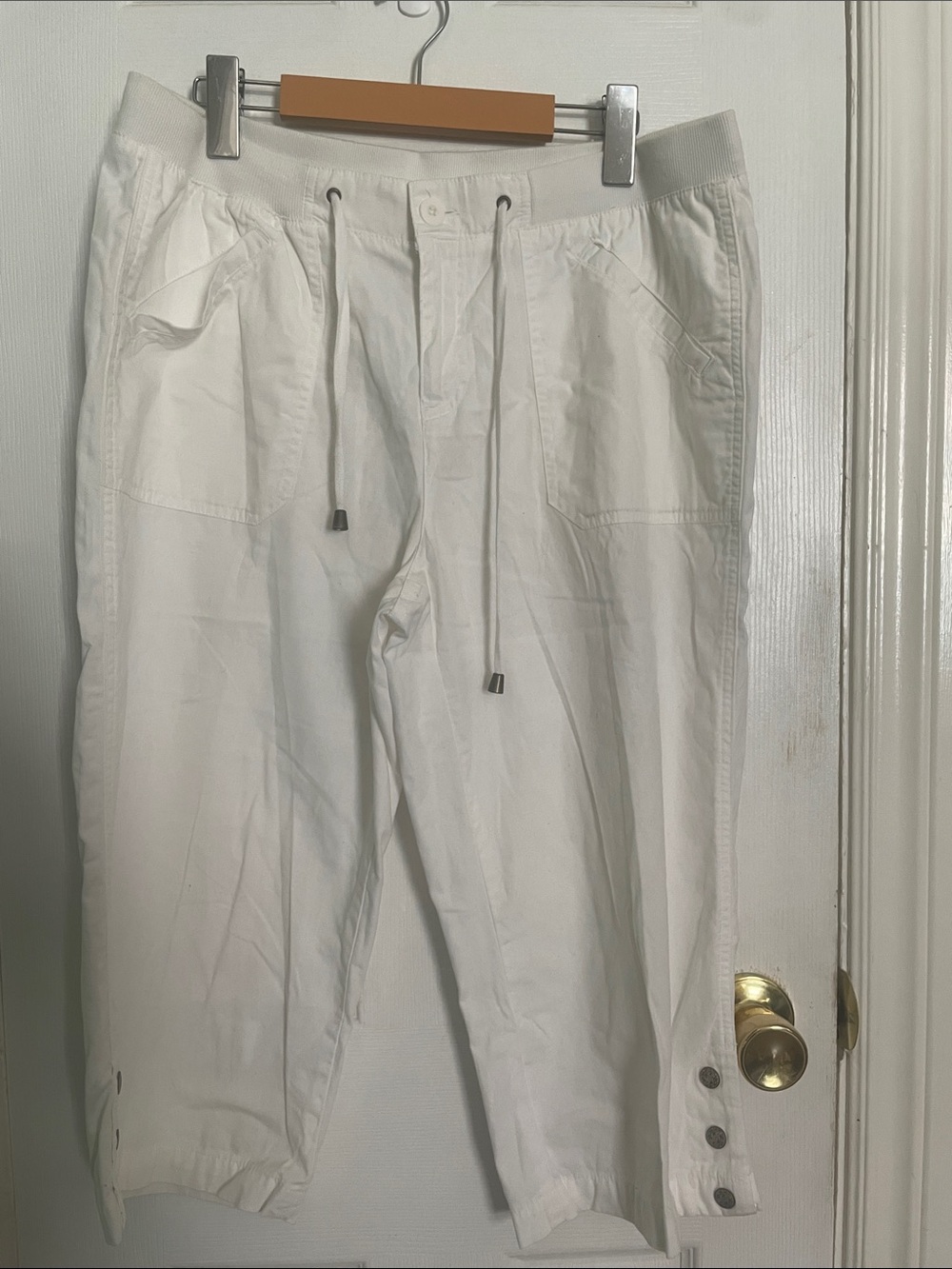 Living Planet White Cotton Capri Pants Size 10 Drawstring Cropped Casual